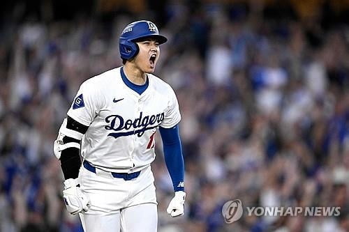 【意甲集锦】迪马尔科传射，巴雷拉世界波，国米6-0大胜拉齐奥
