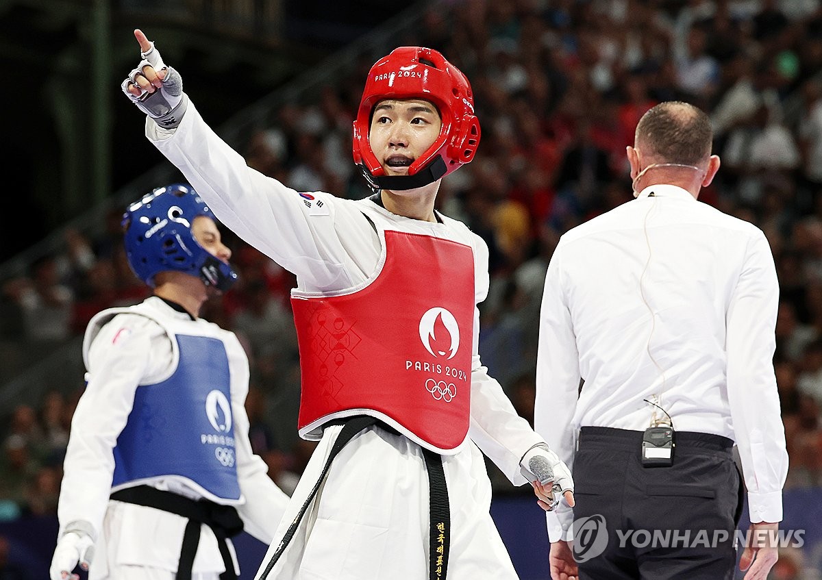 劳塔罗头球两过球门而不入 国米暂0-0蒙扎