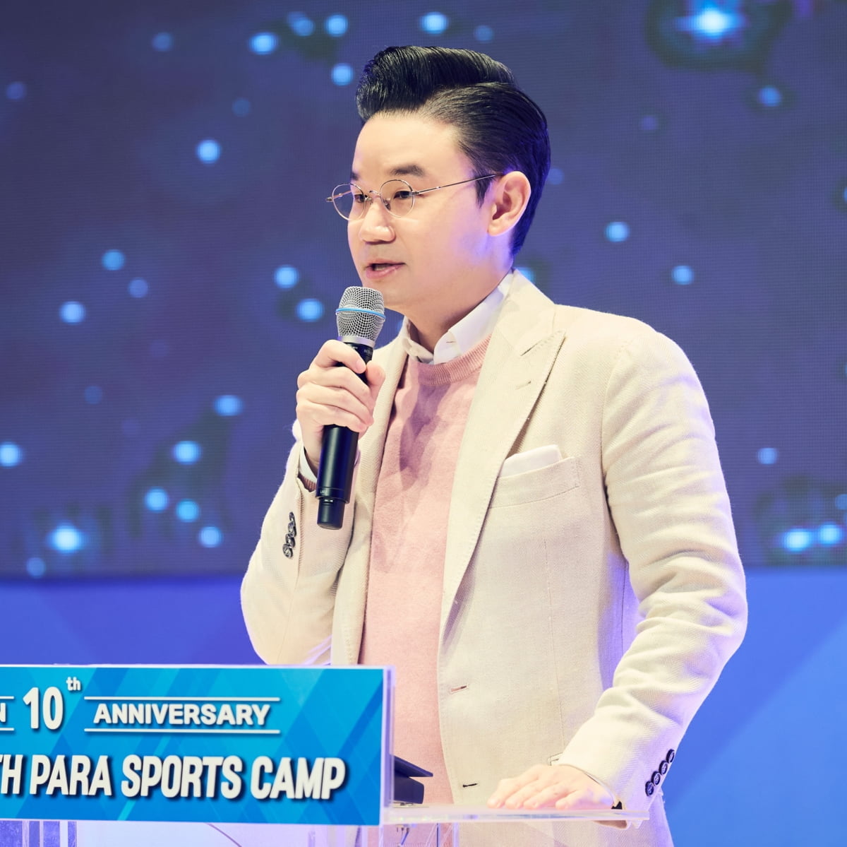 阿尔特塔称今日评估伤情，伦敦足球：卡拉菲奥里伤势不严重