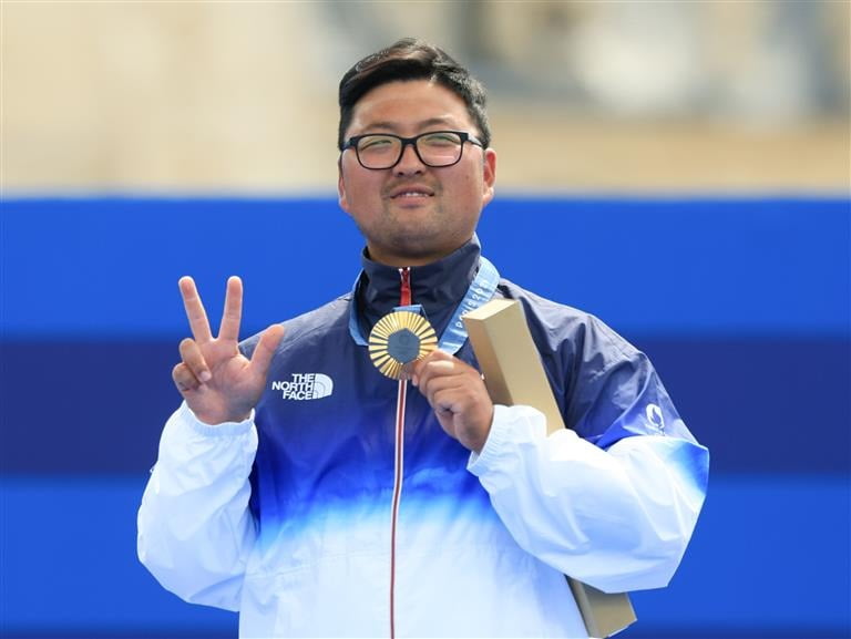 快船vs国王前瞻：德罗赞&小萨复出，哈登冲击NBA杯首胜