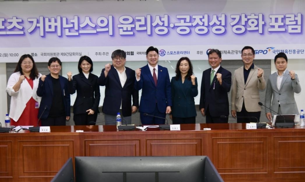 英媒：曼联计划在冬窗引入奇尔韦尔 或面临马竞与尤文的竞争