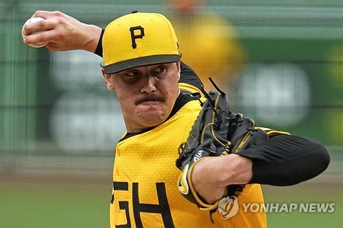 萨维尼奥无人防守一脚踢飞 瓜帅低头没眼看了