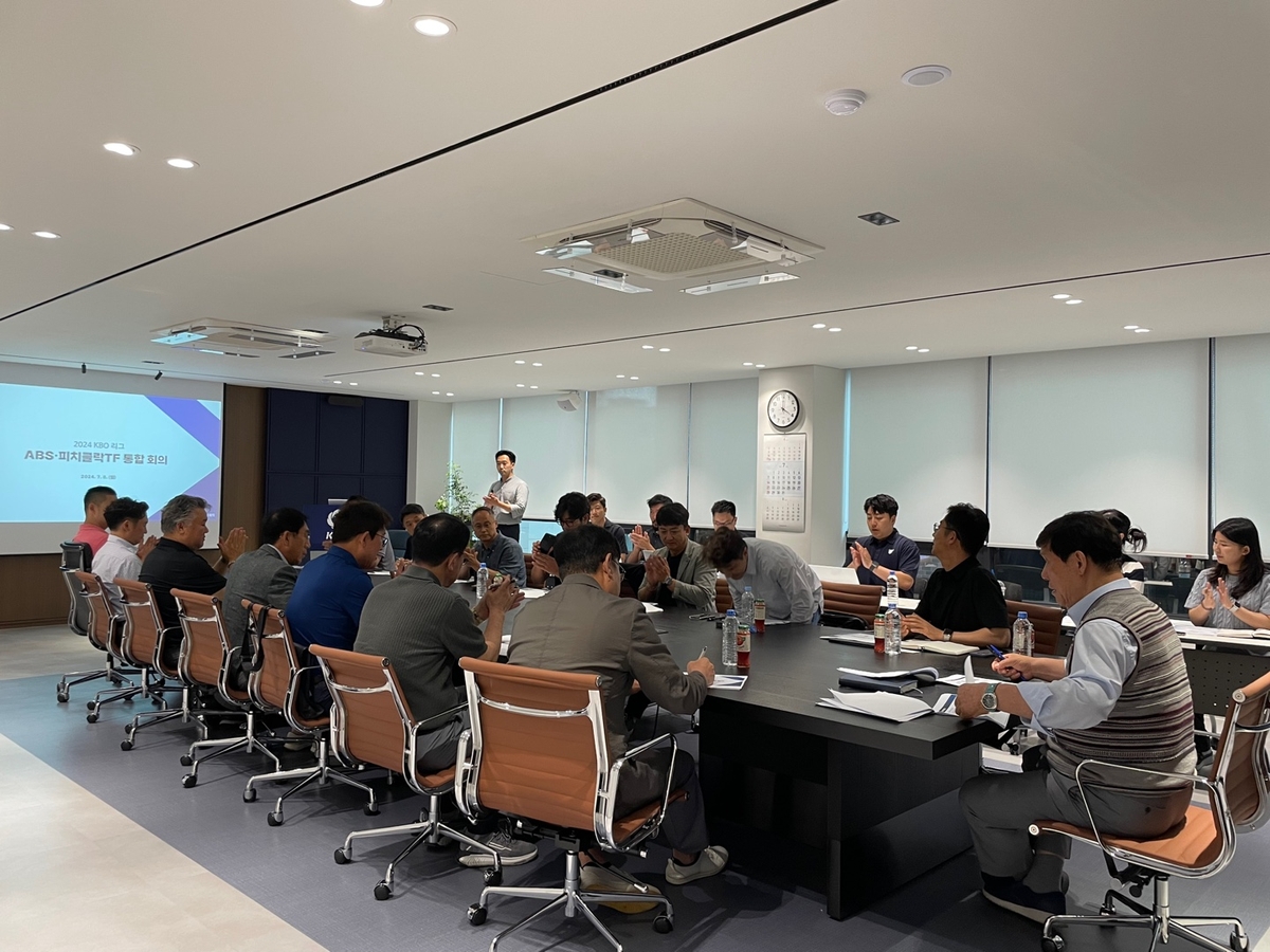 曼晚：近7场比赛仅踢了一分钟，安东尼已经彻底被滕哈格放弃