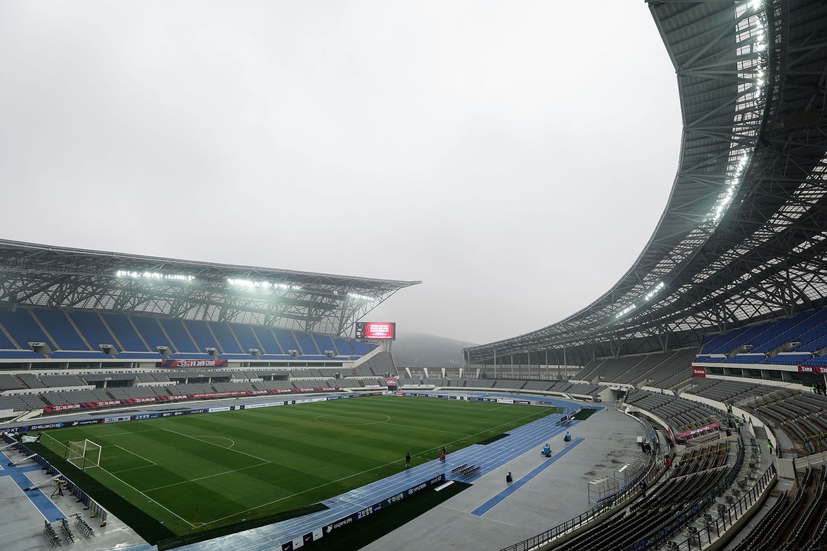 邵佳一错失点球绝杀 08年国足0-0憾平澳大利亚