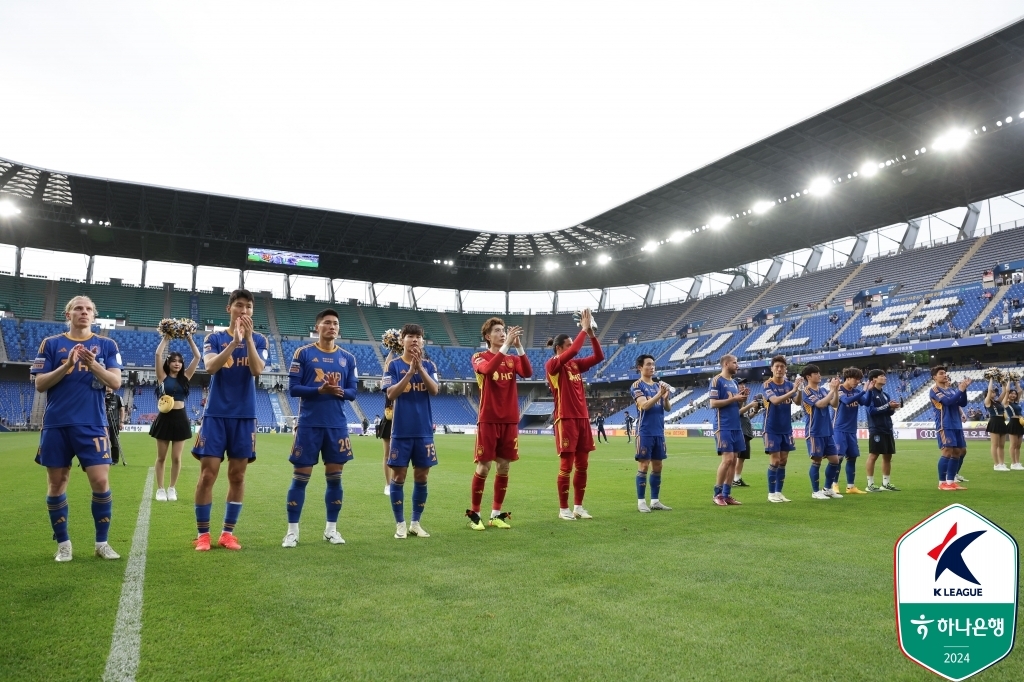 全仰仗你了！约基奇首节独得12分8篮板2助攻2抢断