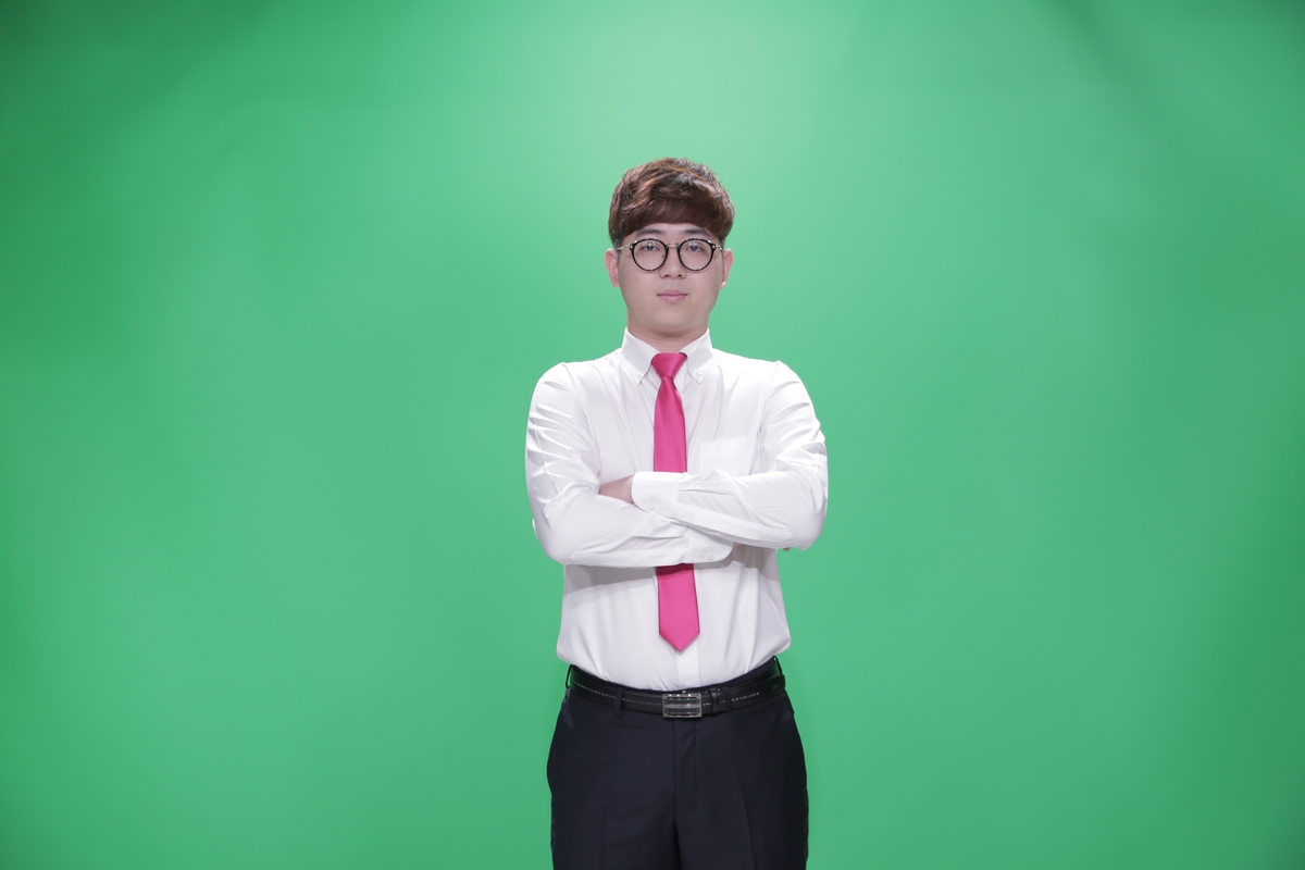 ❤️开门红！上海男篮新帅卢伟迎执教迎首胜