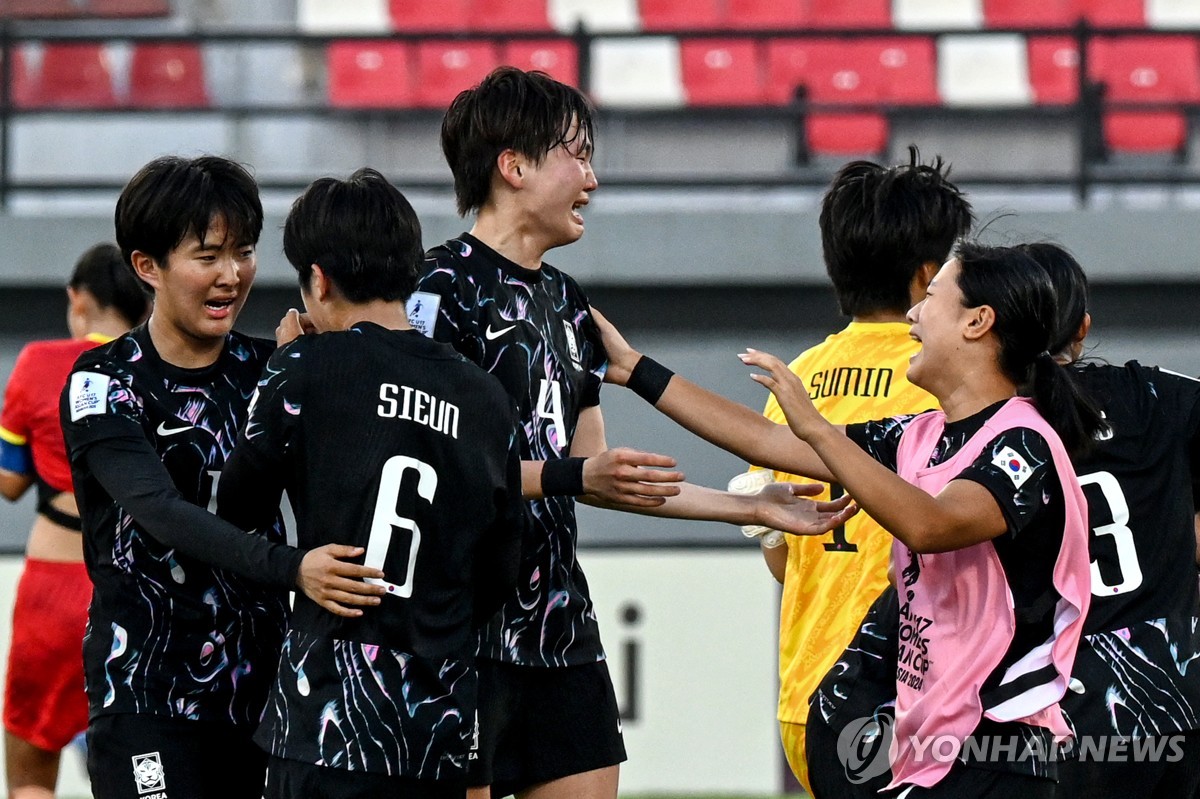 美因茨门将泽特纳神助攻，阿莫拉帮助狼堡1-1扳平