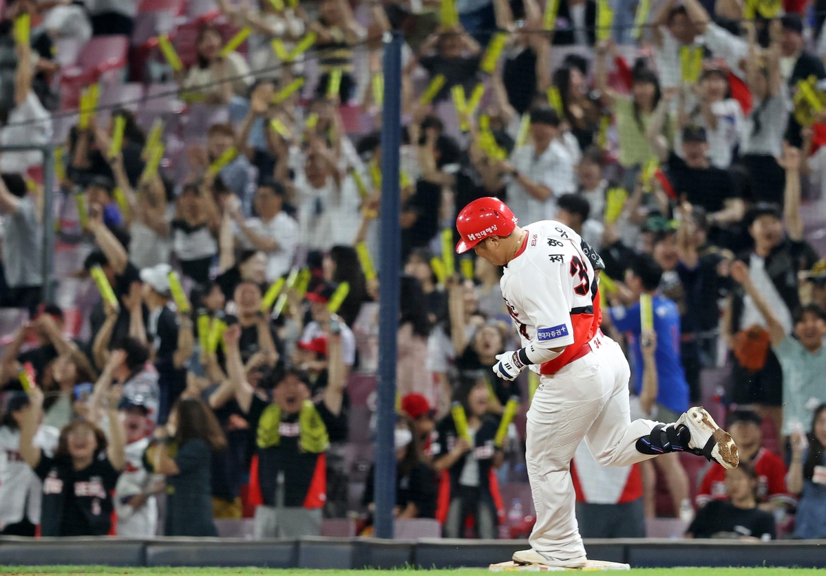 ⚽意甲战报：波贝加染红 扎卡尼建功 拉齐奥3-0十人博洛尼亚 各项赛事7连胜