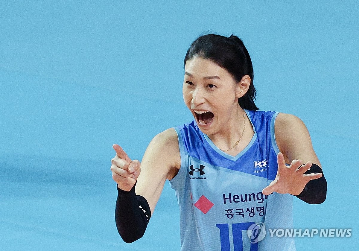 CBA季前赛战报：威尔逊14+8 克里斯空砍20+11 上海69-66山东