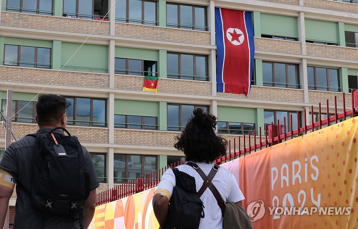 官方：胡梅尔斯自由身签约罗马 将身披15号战袍