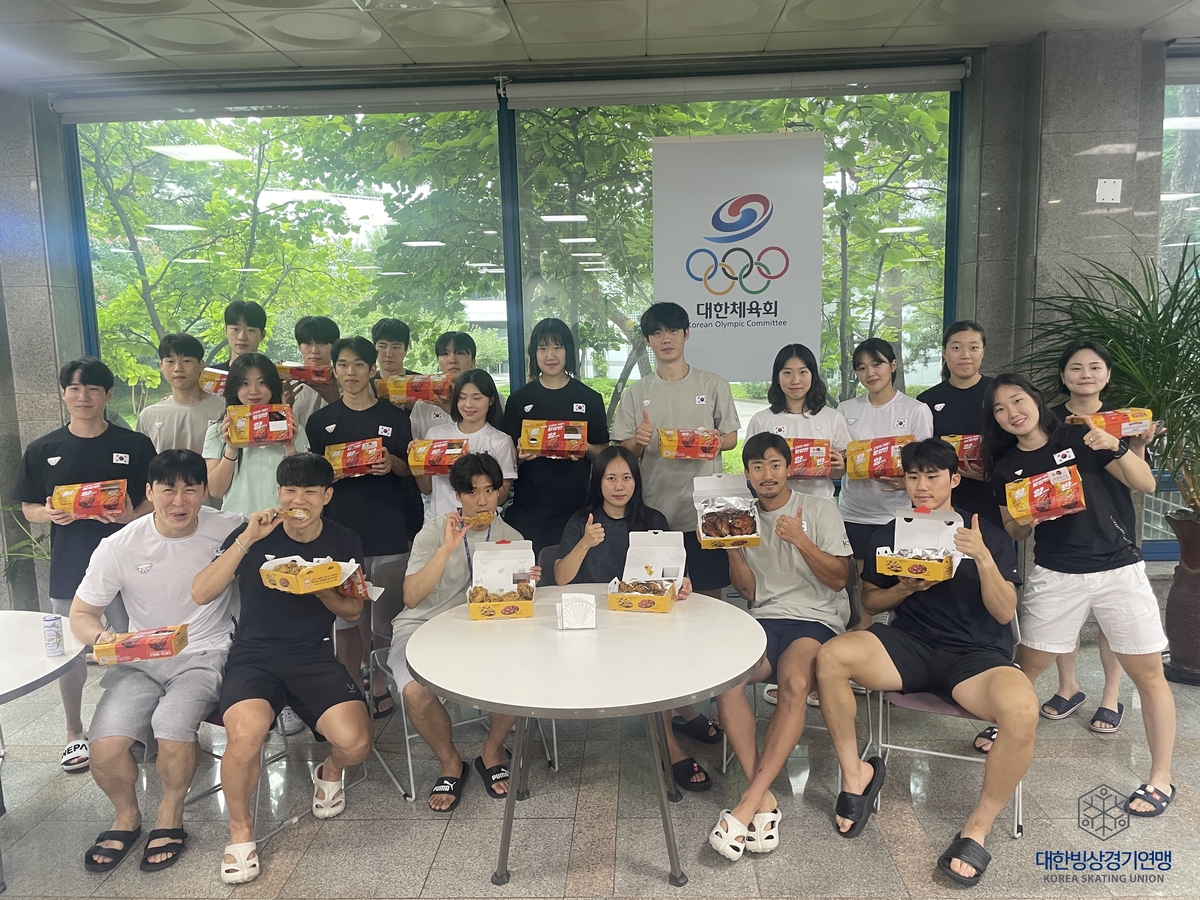 杨世元达成海港生涯百场里程碑，海港官方送祝贺