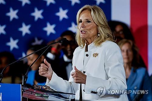 轻松拿捏！王霜和维尔纳乒乓大比拼