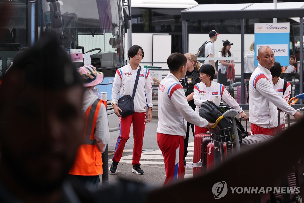热刺发布北伦敦德比预热海报：孙兴慜、罗梅罗出镜